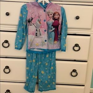 Size 6/6x Disney frozen pajamas set!